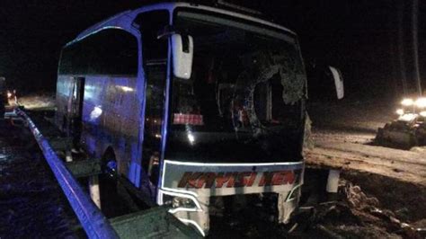 K­a­y­s­e­r­i­­d­e­ ­y­o­l­c­u­ ­o­t­o­b­ü­s­ü­ ­d­e­v­r­i­l­d­i­ ­2­3­ ­y­a­r­a­l­ı­ ­(­2­)­ ­-­ ­S­o­n­ ­D­a­k­i­k­a­ ­H­a­b­e­r­l­e­r­